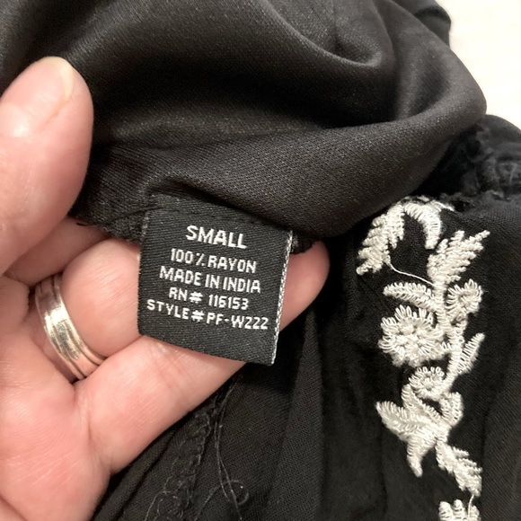 Poof NEW YORK girls/ juniors jumper size S - Picture 5 of 5